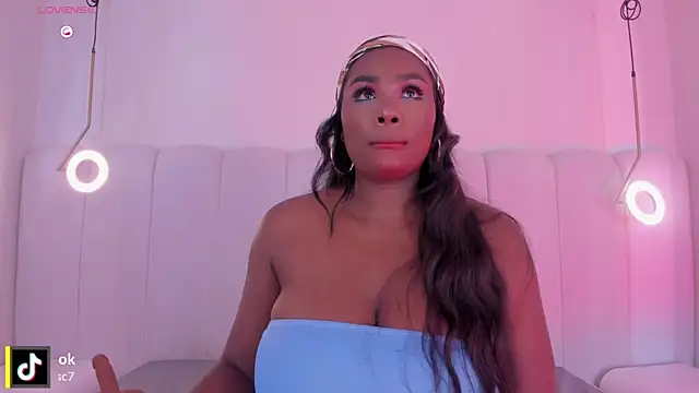  huge boobs ebony online show from 01.11.26