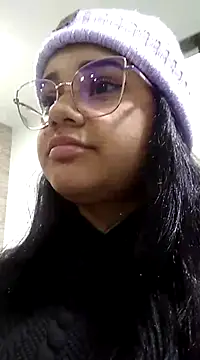 Snapshot of _Miaaleon chatting on 02.25.25 Miaaleon online show from 02.25.25