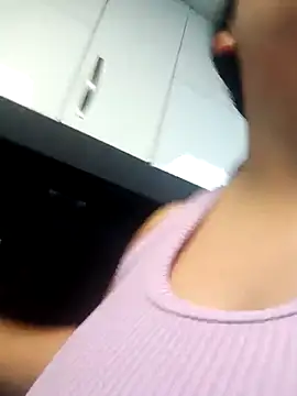 Snapshot of _Miaaleon chatting on 03.05.25 Miaaleon online show from 03.05.25