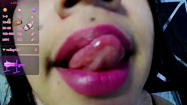 Snapshot of _Miaaleon chatting on 03.17.25 Miaaleon online show from 03.17.25