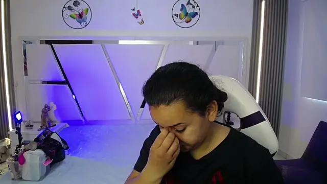 Snapshot of _Miaaleon chatting on 10.18.25 Miaaleon online show from 10.18.25