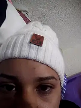 Snapshot of _Miaaleon chatting on 11.15.25 Miaaleon online show from 11.15.25