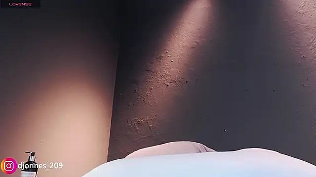 DilanJonnes  online show from 03.15.26