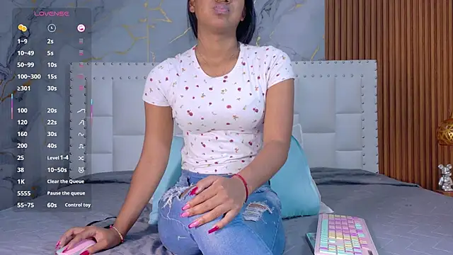 indianschoolgirl online show from 02.05.26