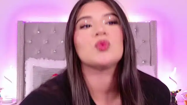 Snapshot of JuliaSUMMERS2022 chatting on 02.06.25 JuliaSUMMERS2022 online show from 02.06.25