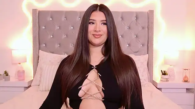 Snapshot of JuliaSUMMERS2022 chatting on 10.11.25 JuliaSUMMERS2022 online show from 10.11.25