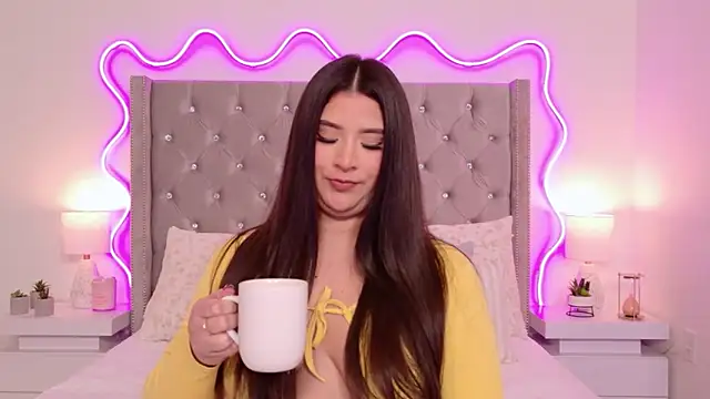 Snapshot of JuliaSUMMERS2022 chatting on 11.07.25 JuliaSUMMERS2022 online show from 11.07.25