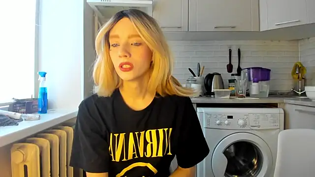  Alice Kitty online show from 01.04.25