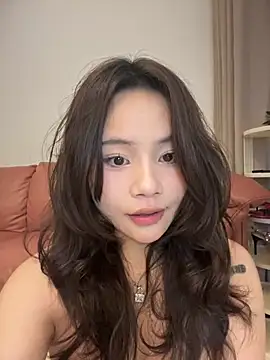 Hot Mm online show from 02.26.25