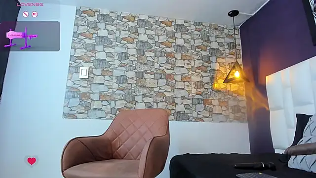 Abbyadams online show from 10.28.25