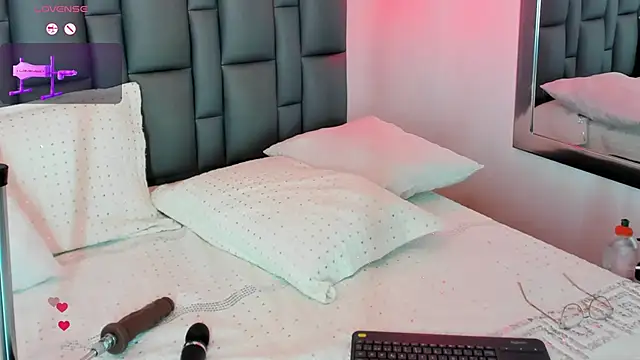 Abbyadams online show from 11.08.25