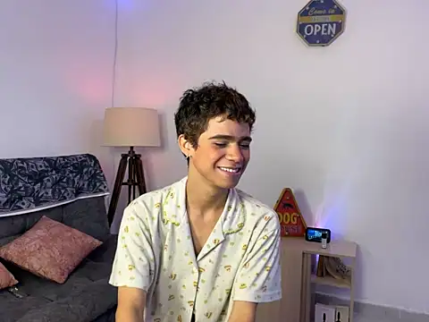 MyLatinHotBoys online show from 01.05.25