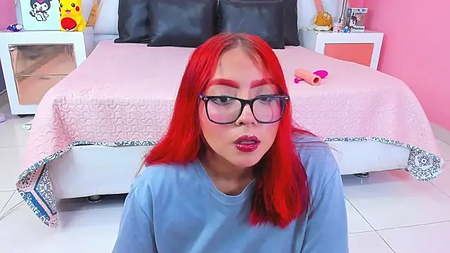 Snapshot of AnngelaSkye chatting on 01.10.25 AnngelaSkye online show from 01.10.25