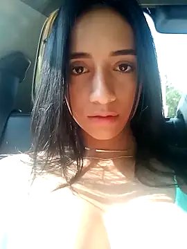 UrNewFantasy online show from 01.04.25