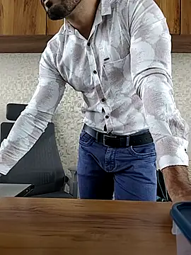 indianguy89 online show from 04.23.26