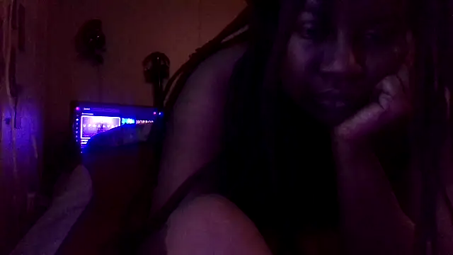 EbonyFetishQueen online show from 12.19.25