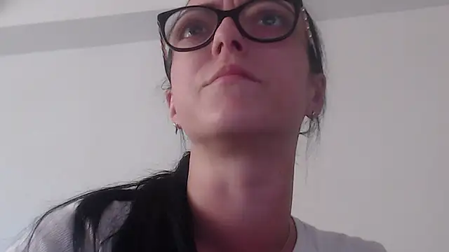 Snapshot of IzabelllNoir chatting on 05.30.26 IzabelllNoir online show from 05.30.26