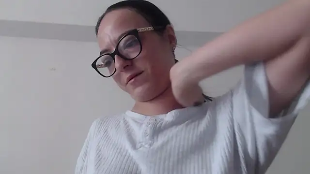 Snapshot of IzabelllNoir chatting on 06.05.26 IzabelllNoir online show from 06.05.26