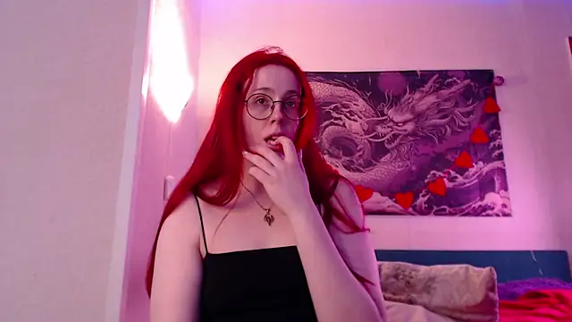 Snapshot of VanessaLincum chatting on 04.21.26 VanessaLincum online show from 04.21.26