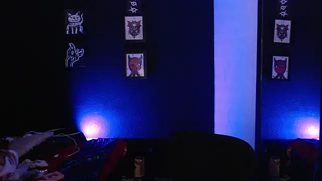 Snapshot of niakat_ chatting on 12.11.24 niakat online show from 12.11.24