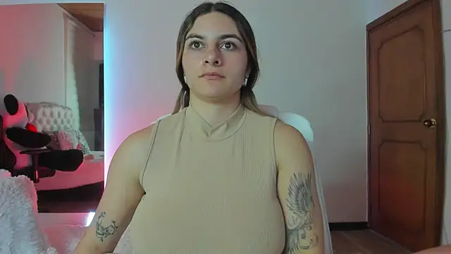 AtheneaRossi online show from 02.27.25