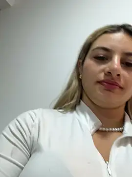 AtheneaRossi online show from 02.22.26