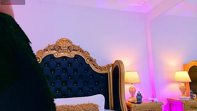 AdelinaVans online show from 01.16.26