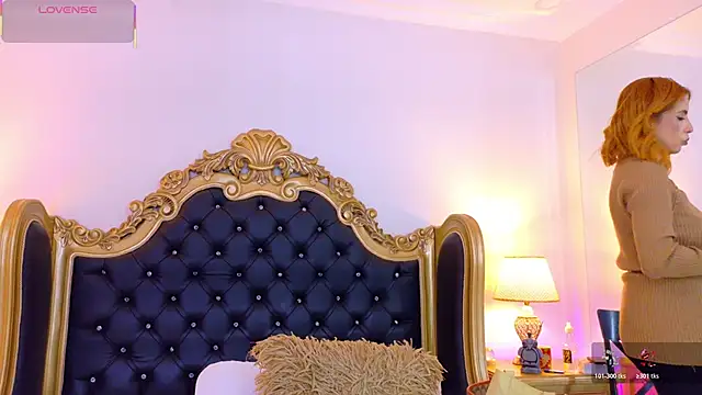 Snapshot of AdelinaVans chatting on 04.16.26 AdelinaVans online show from 04.16.26