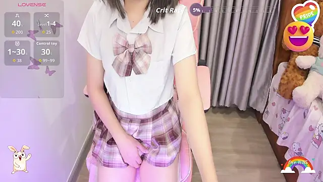 Yuka Chan online show from 11.12.25