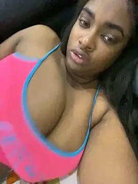Snapshot of _MARRTINNA_ chatting on 01.19.25 MARRTINNA online show from 01.19.25