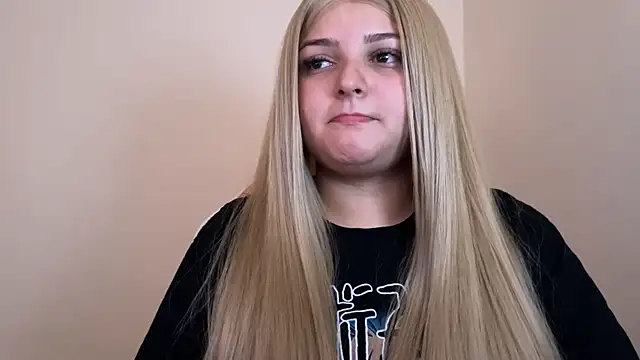 SweetPaige  online show from 02.02.25