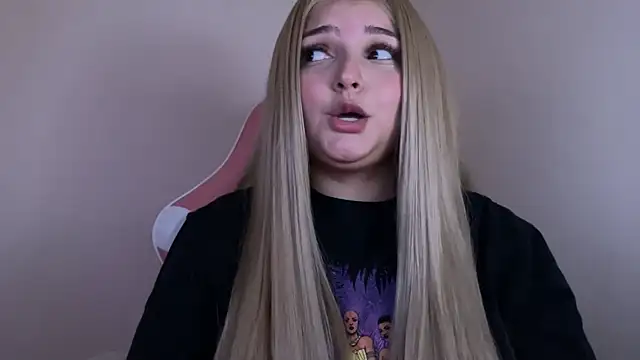 SweetPaige  online show from 02.03.25