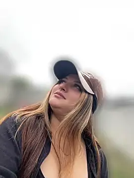 SweetPaige  online show from 04.16.26