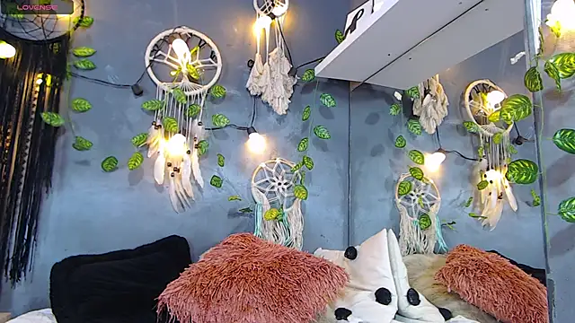 ItsVenuss online show from 02.12.25