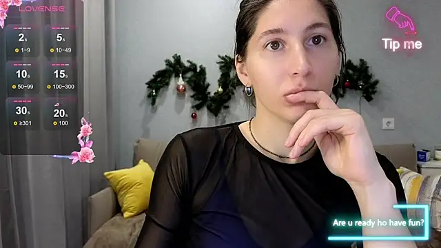 Snapshot of marrycolins chatting on 12.29.24 marrycolins online show from 12.29.24