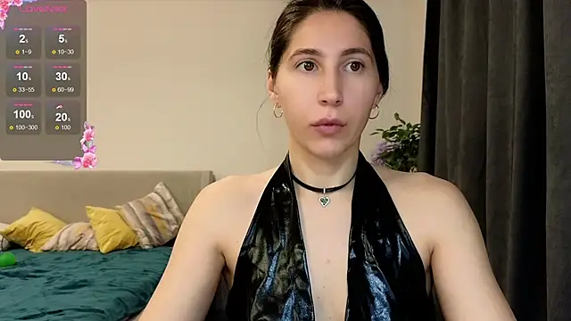 Snapshot of marrycolins chatting on 11.20.25 marrycolins online show from 11.20.25