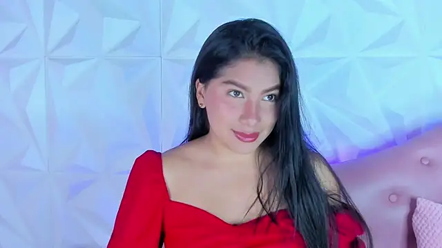 LinnaGardenia online show from 01.14.25