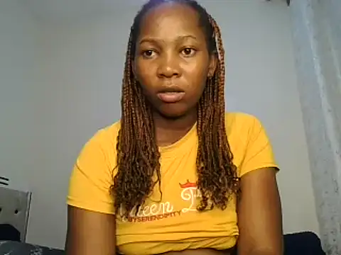 Petitiebooty online show from 02.08.25