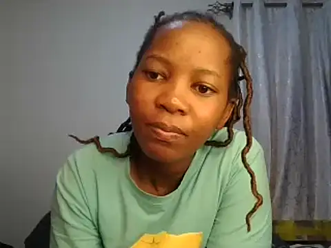 Petitiebooty online show from 03.09.25