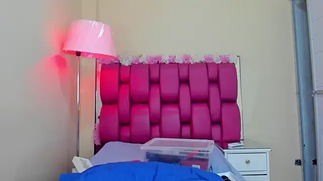 Gabriela Brown online show from 02.13.25