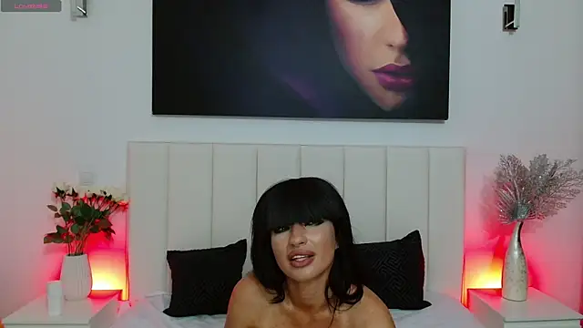 Snapshot of AnnaRos chatting on 02.16.25 AnnaRos online show from 02.16.25