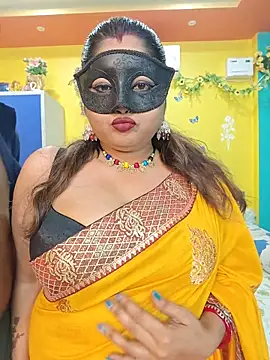 Snapshot of OrgsmMust chatting on 11.21.25 OrgsmMust online show from 11.21.25