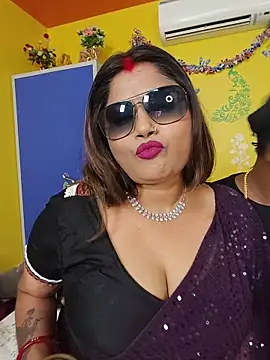 Snapshot of OrgsmMust chatting on 02.17.26 OrgsmMust online show from 02.17.26