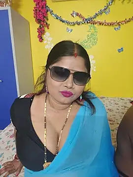 Snapshot of OrgsmMust chatting on 05.17.26 OrgsmMust online show from 05.17.26