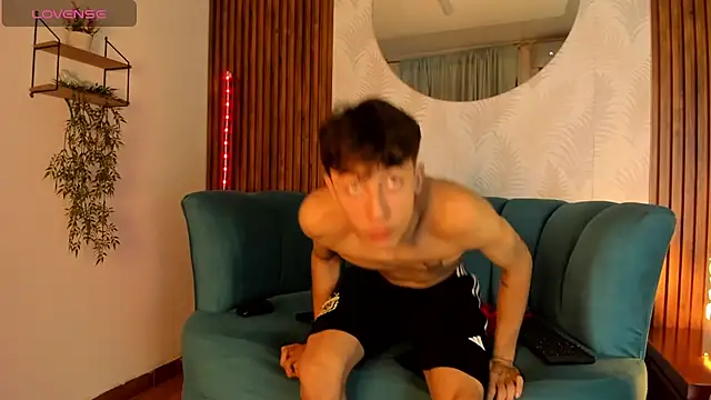 Snapshot of AlessandroDybala chatting on 02.01.25 AlessandroDybala online show from 02.01.25