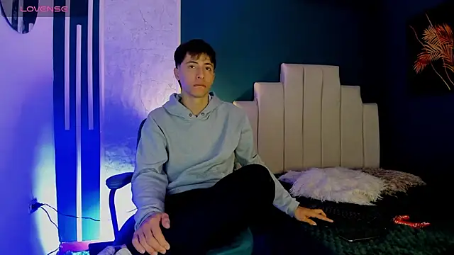 Snapshot of AlessandroDybala chatting on 03.01.25 AlessandroDybala online show from 03.01.25