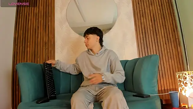 Snapshot of AlessandroDybala chatting on 03.22.25 AlessandroDybala online show from 03.22.25