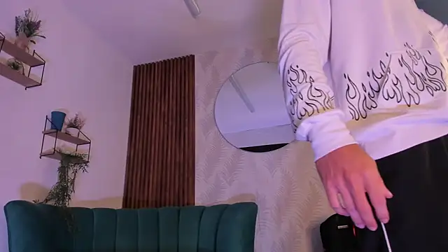 Snapshot of AlessandroDybala chatting on 09.25.25 AlessandroDybala online show from 09.25.25