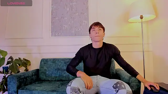 Snapshot of AlessandroDybala chatting on 11.06.25 AlessandroDybala online show from 11.06.25