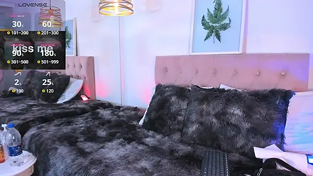 Snapshot of Tom_cooper_ chatting on 09.15.25 Tom cooper online show from 09.15.25